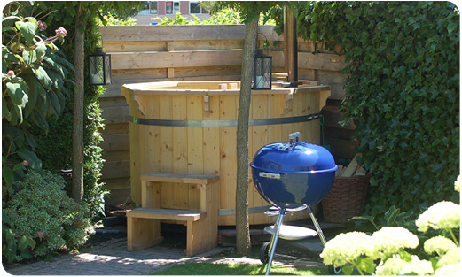 Originele houten hottub ticra outdoor houten zitbanken